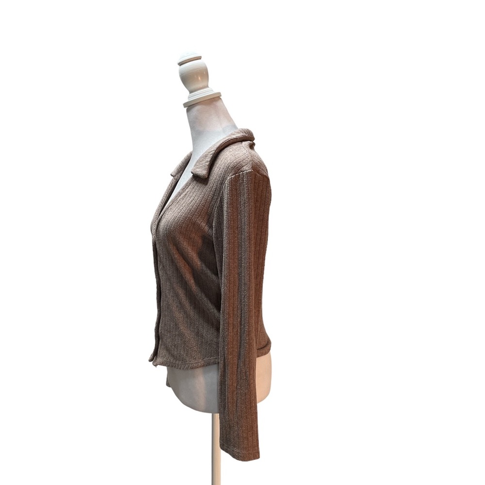 Zara Mauve Long Sleeve Button Front Waist Length Sweater with Collar Size Medium - Picture 2 of 10